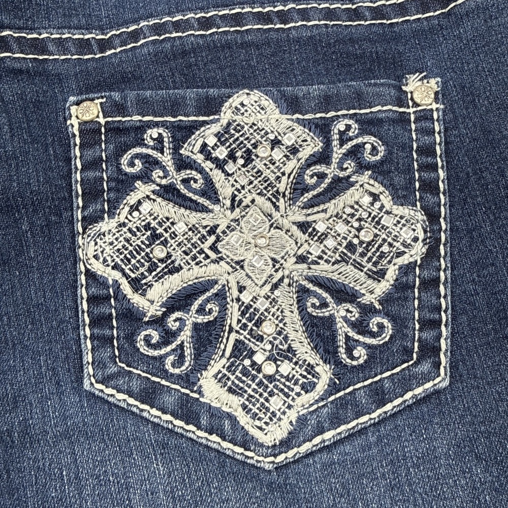 Love Indigo Premium Womens Shorts Rhinestone  Size 12 - Picture 3 of 7